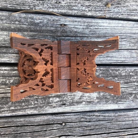 Vintage Hand Carved Wooden Tabletop Stand, Collapsible Foldable Made in India - Picture 3 of 10